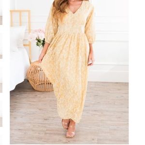 Women’s Maxi Yellow Women’s Dress Size Small